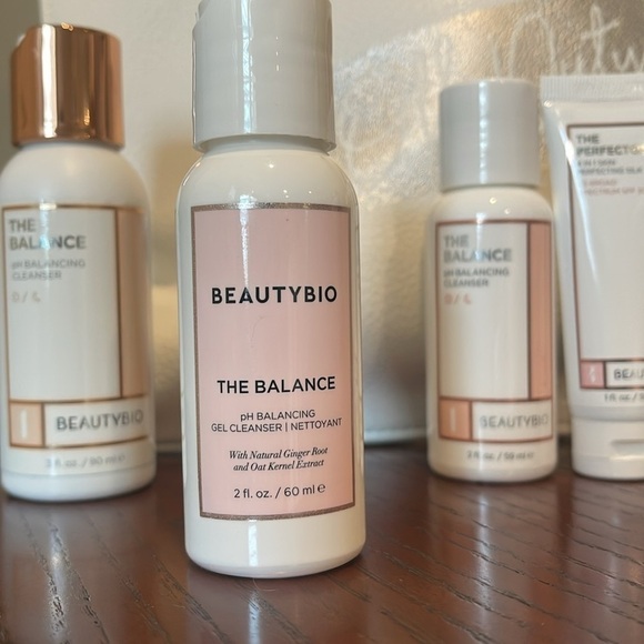 Beauty bio travel the balance/ the perfector bundle with pouch - Picture 4 of 10